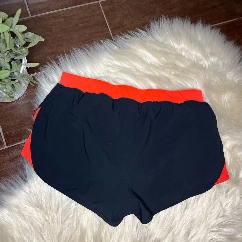 Under Armour fly by 2.0 shorts sz medium